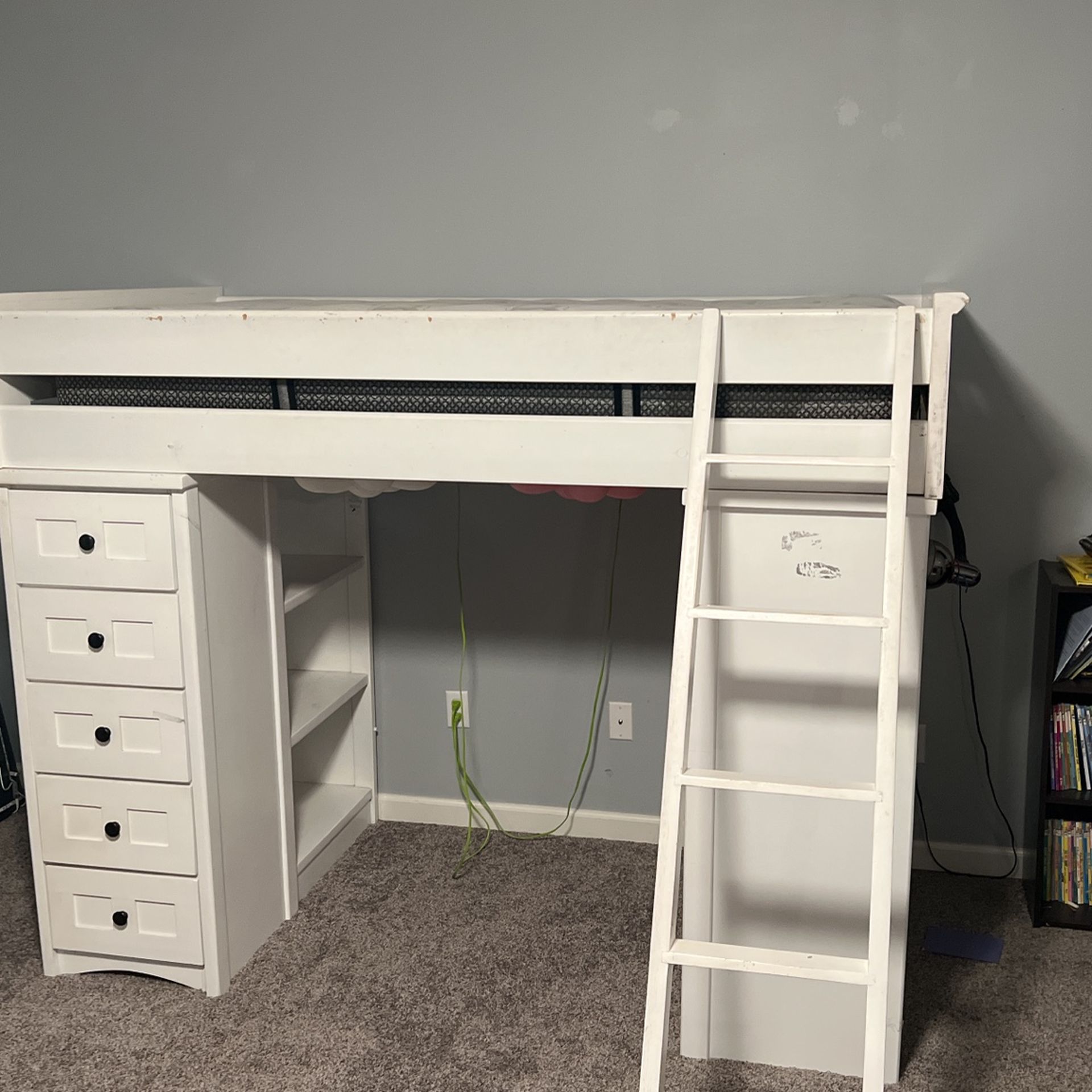 Solid wood Twin Platform bed