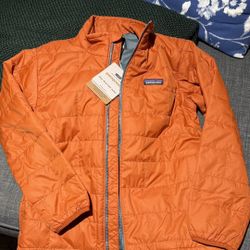 Patagonia NWT  Boys nano puff Jacket  Size S (7-8)
