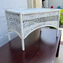 White Wicker Coffee Table 