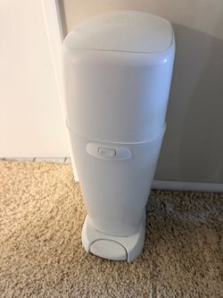 Munchkin Diaper Pail – White, Used, Clean & Good Condition