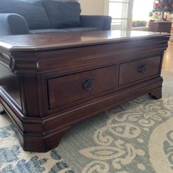 Lift-top Coffee Table