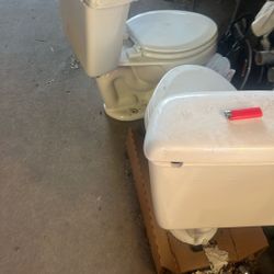 Used Still Good Condition Toilets 