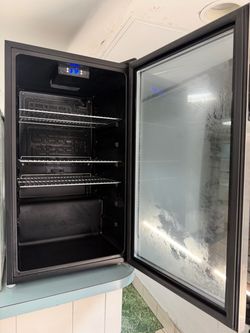 Medium refrigerator with Glass Door