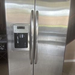 GE Stainless Steel Refrigerator