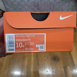Nike Revolution 5 size 10c