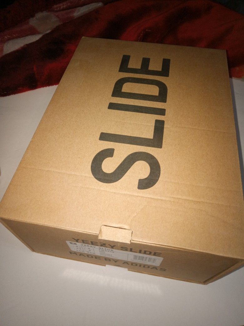 adidas Yeezy Slide