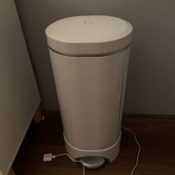 Munchkin Diaper Pail