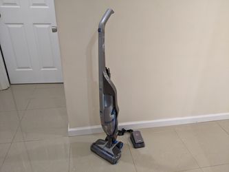 Hoover Cordless 2-in-1 Deluxe Vacuum Cleaner
