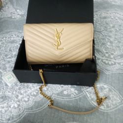 Purse. Bag. Shoulder Bag. Handbag. Tote. Bolsa. Cartera 