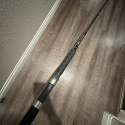 100$ Okuma Rockaway 10’ 2 Piece ML Surf Rod. Like New. 