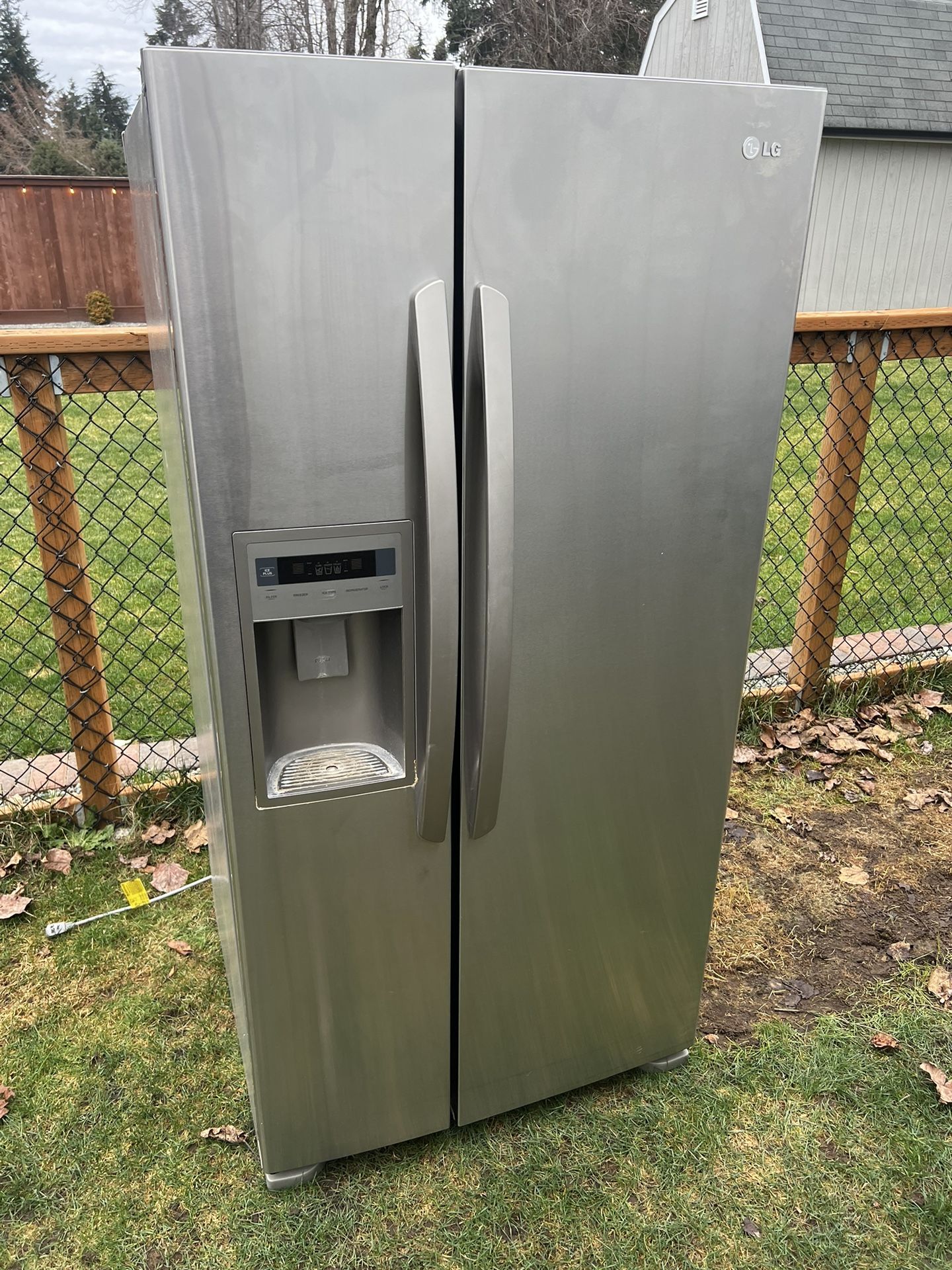LG Refrigerator for Sale in Federal Way, WA OfferUp