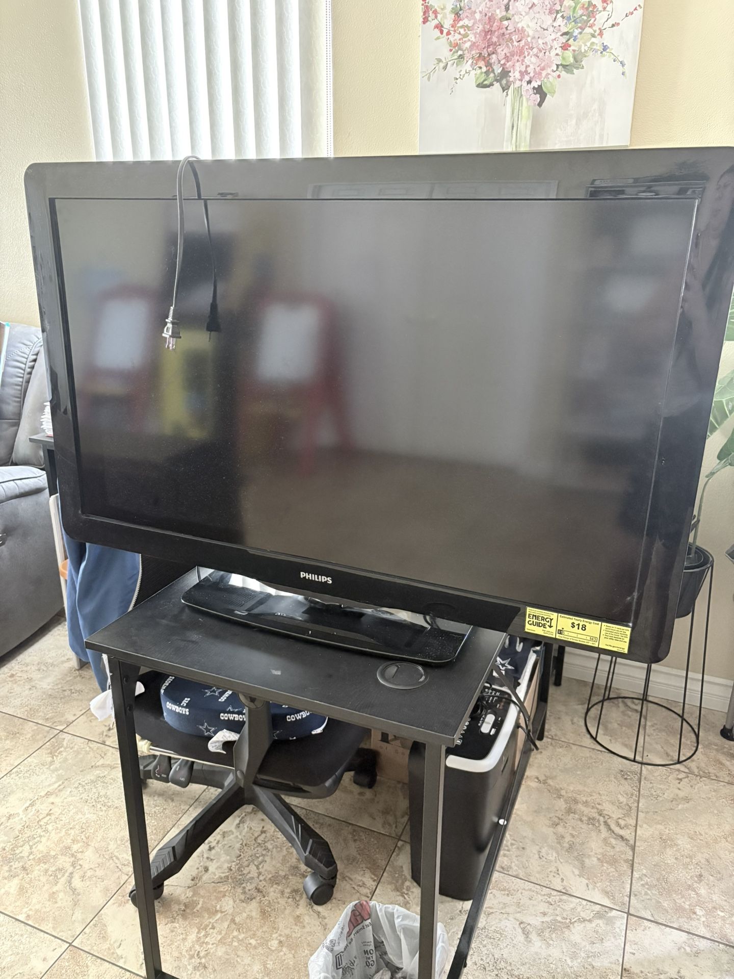 40” TV