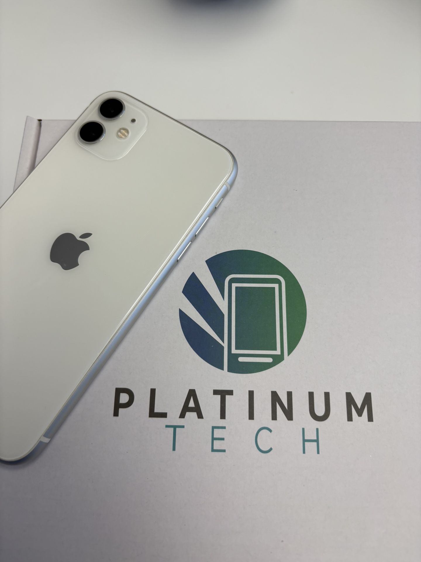 iPhone 11 UNLOCKED 128 Gb