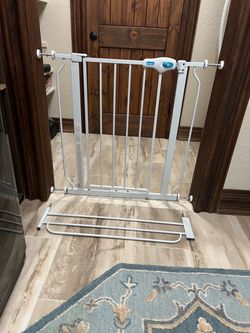 Regalo White Metal Baby Safety Gate 30 inches tall 27 inches wide + 7 inches wide
