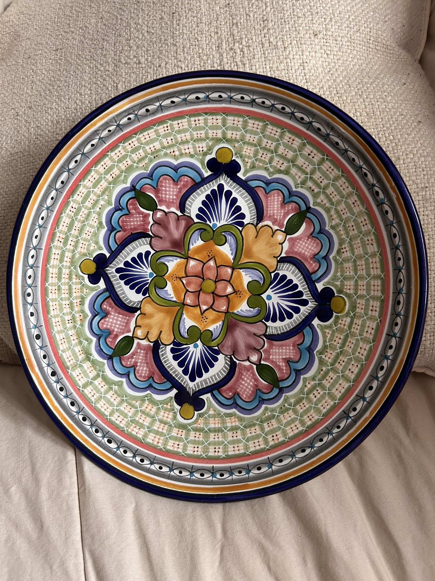HERNANDEZ Puebla Mexico Talavera Signed Pottery Plate colorful