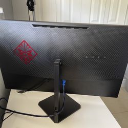 Monitor And Xbox One S