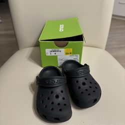 Toddler boy shoes size 6c