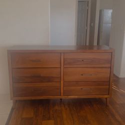 Wood dresser