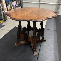 Warm Cherry Round Table
