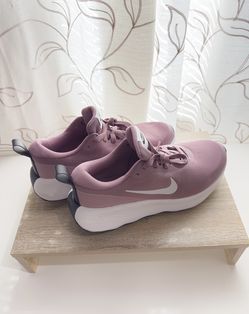 Nike Women's Promina Walking Shoes Size 9 {New W/Out Tags] 