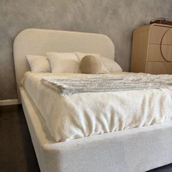 Minimalist Upholstered Bed – Delivered To You  For Free🚚 