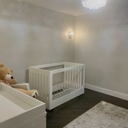 RH Baby crib - Solid Wood 