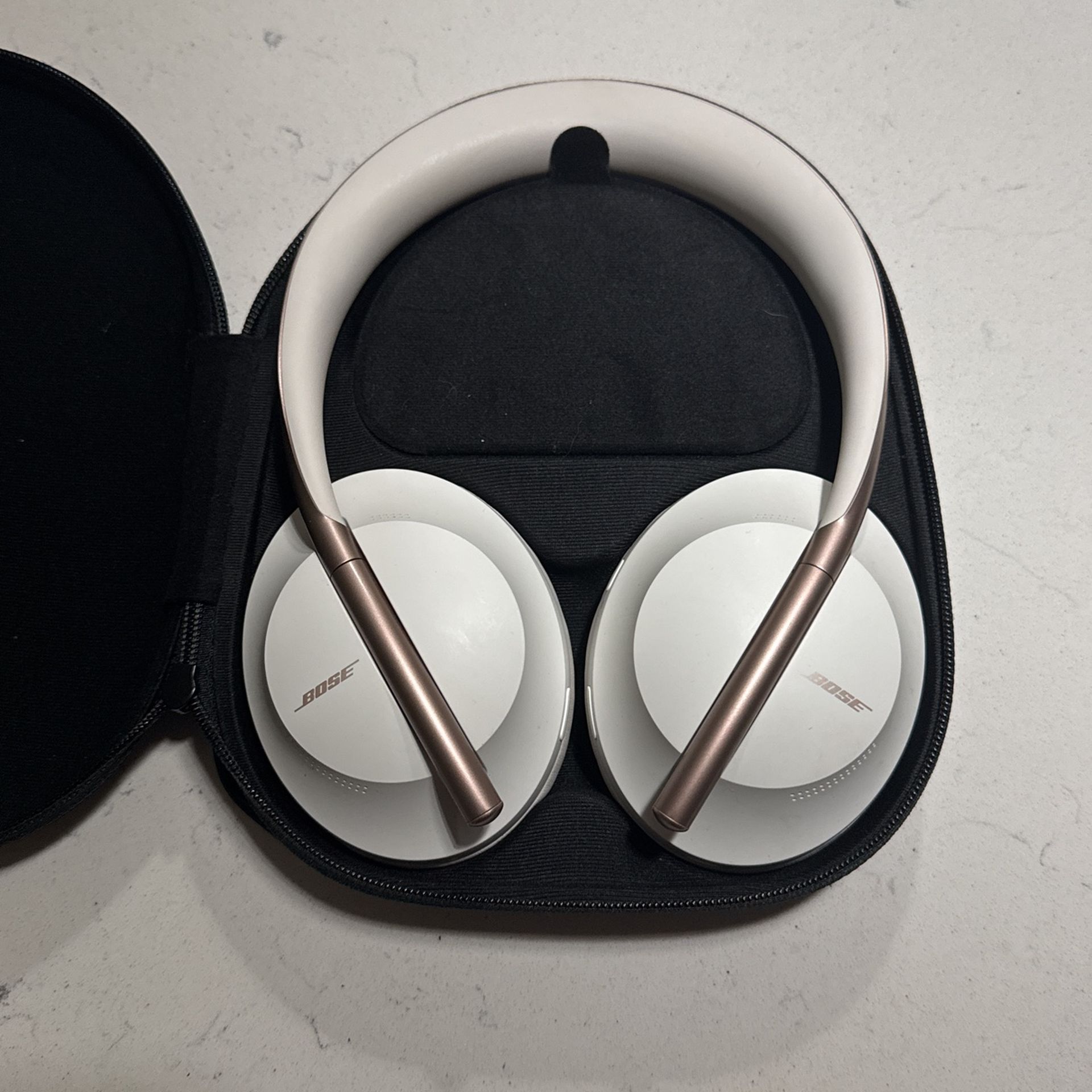 Bose NC noise canceling 700 Headphones
