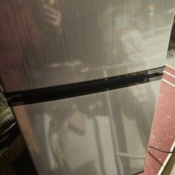 Artic King Mini Fridge