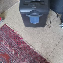 Wheeled Electric Papershredder Pickup Only 
