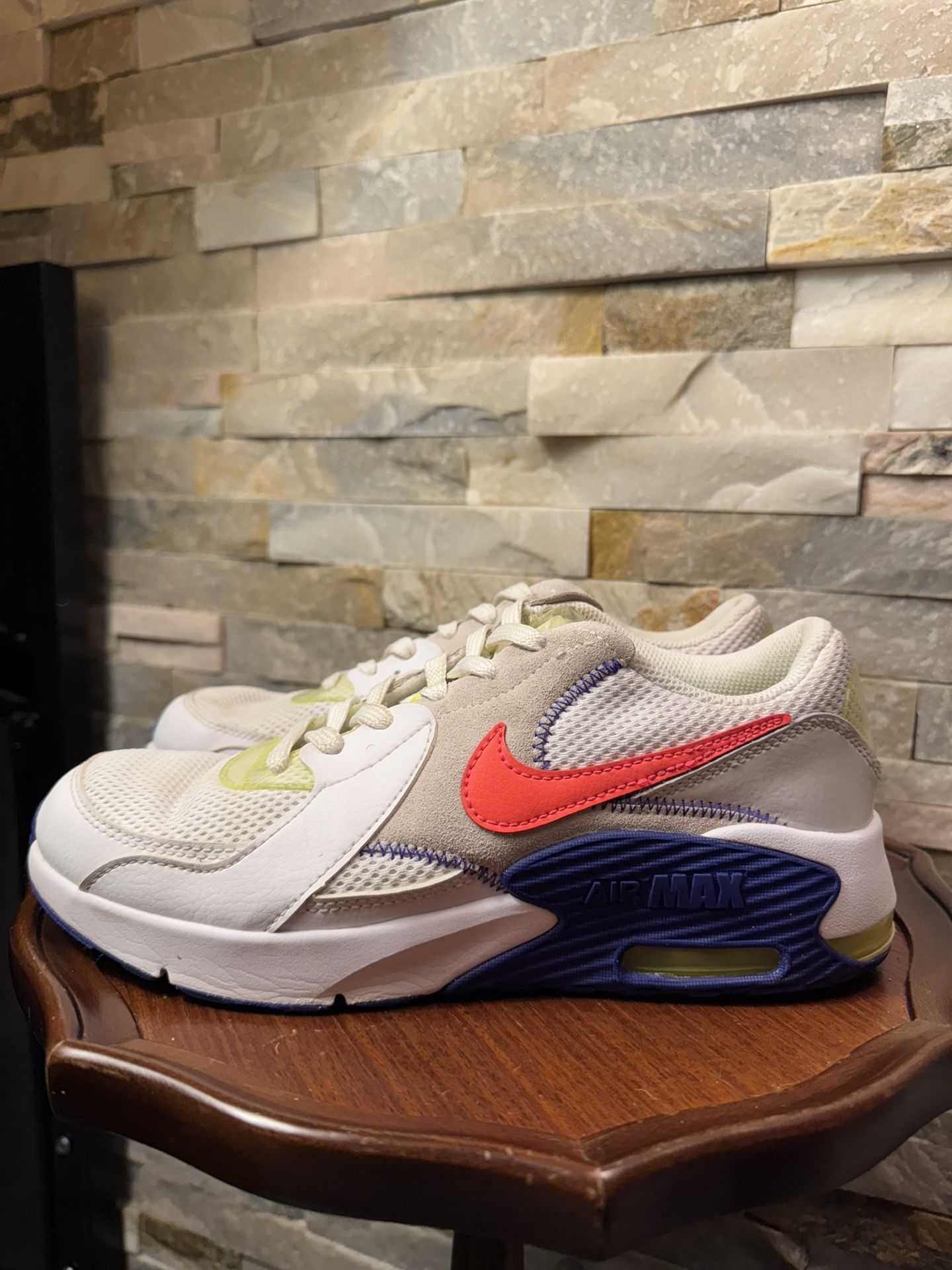 Yth Sz 6.5 Nike Air Max Excee 'White Indigo Crimson' Sneaker Shoe EUC