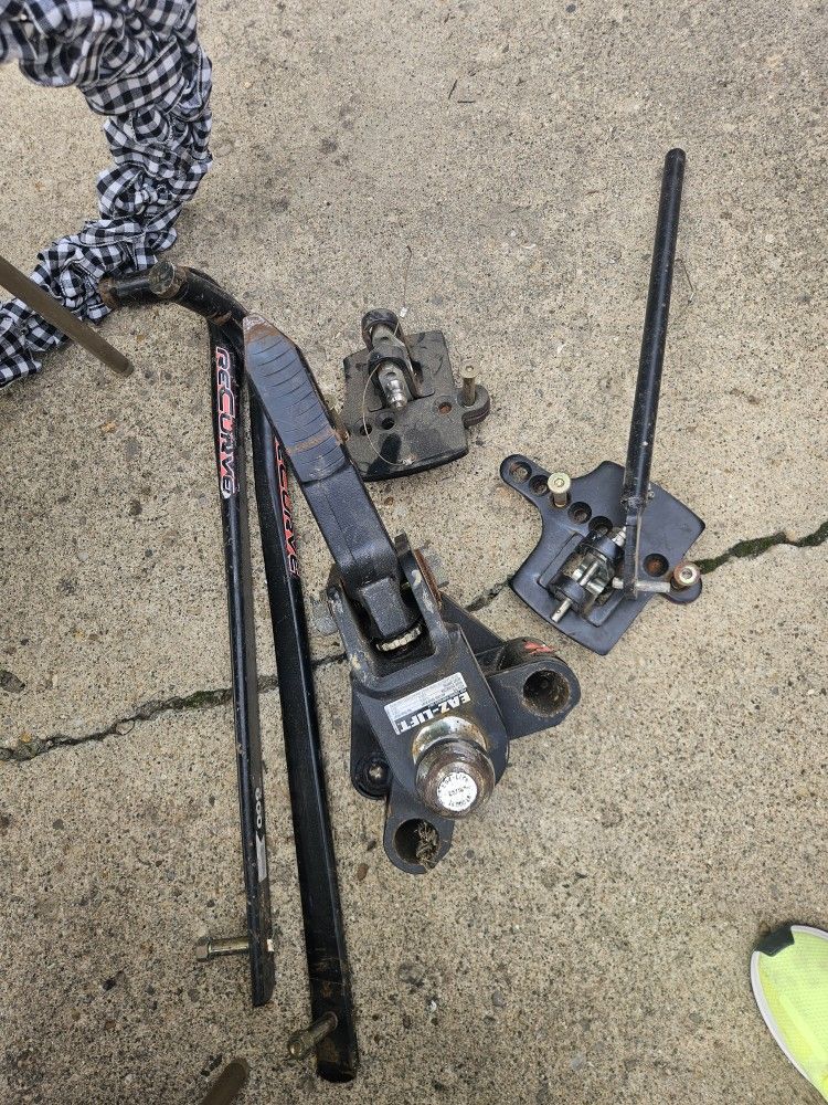 CAMPER TRAILER HITCH