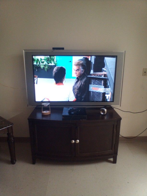 Tv Sony De 65 Pulgadas Y Un Ps4 De 2 TB