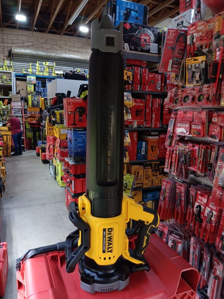 DeWalt 20V MAX 125 MPH 450 CFM Brushless Cordless Battery Powered Blower. Tool Only