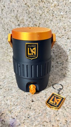 Custom 3D Coolers for 12 oz Cans