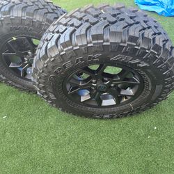 5 NEW 2027 RUBICON RIMS&TIRES 285-70R17