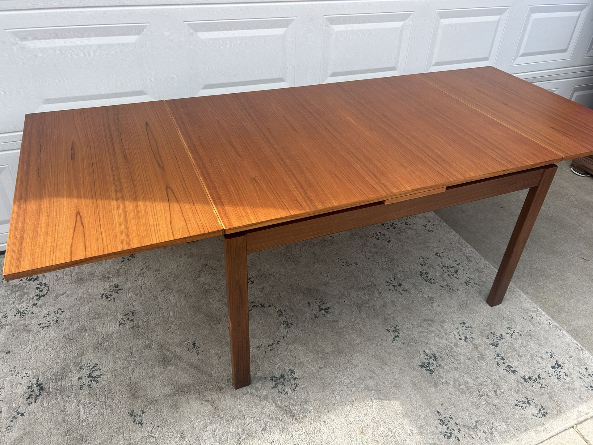 Mid Century Modern Dining Table/MCM Dining Table