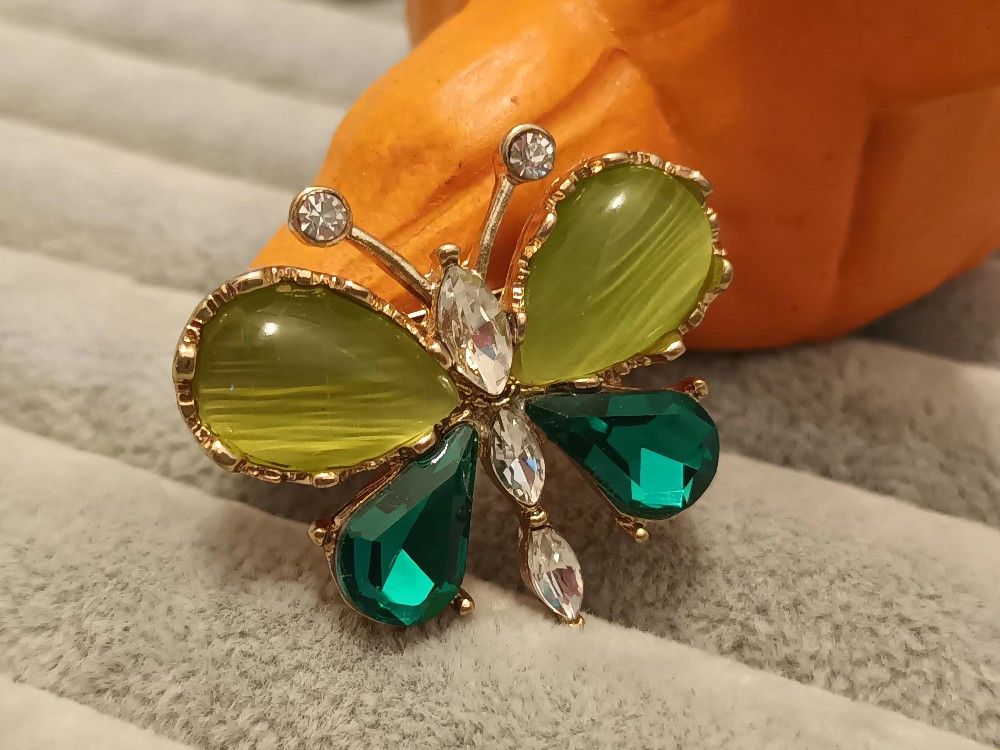 Beautiful Butterfly Classic Unique Exquisite Enamel Brooch Pin Jewelry