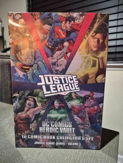 Justice League DC Comics Heroic Vault Collector's Set