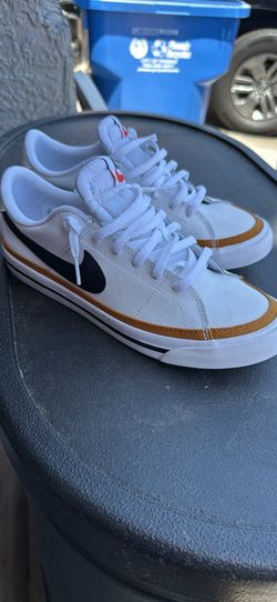 Nike Size 5 1/2