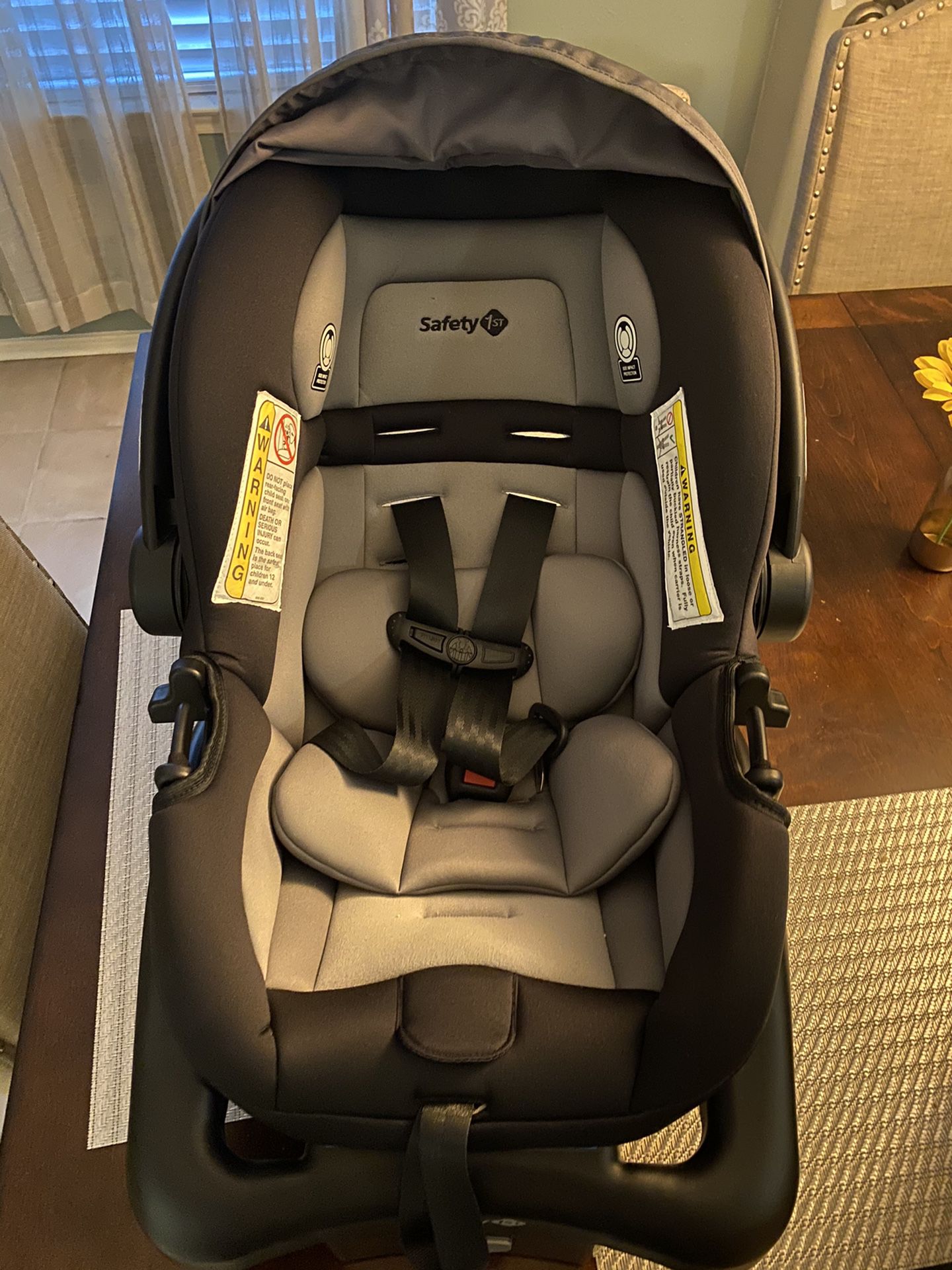 Safety 1 Car Seat with Base