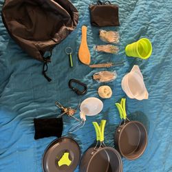 BRAND NEW collapsible camping Kitchen Set
