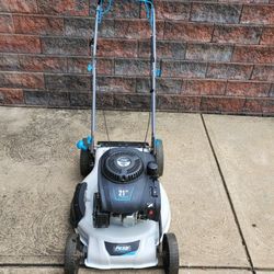 PULSAR 200CC 7.5 H.P. SELF PROPELLED GAS MOWER STARTS 1ST PULL RUNS GREAT MULCH OR SIDE DISCHARGE RELIABLE MOWER 