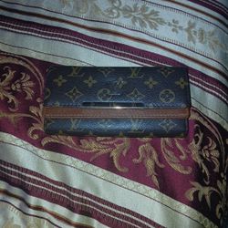 Louis Vuitton Pocket Wallet LV