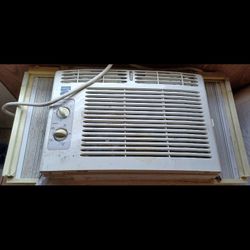 Small Kenmore Wall Ac Air Condition Unit 