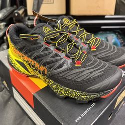 La Sportiva Akasha II Trail-Running Hiking Shoes - Men's 7.5 / 40