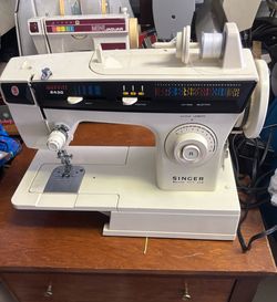 Singer Merritt 2430 Deluxe heavy duty Free Arm Sewing Machine