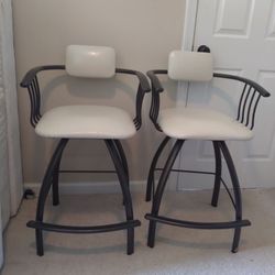 One Seat Strong Still Creamy Color Bar Seat