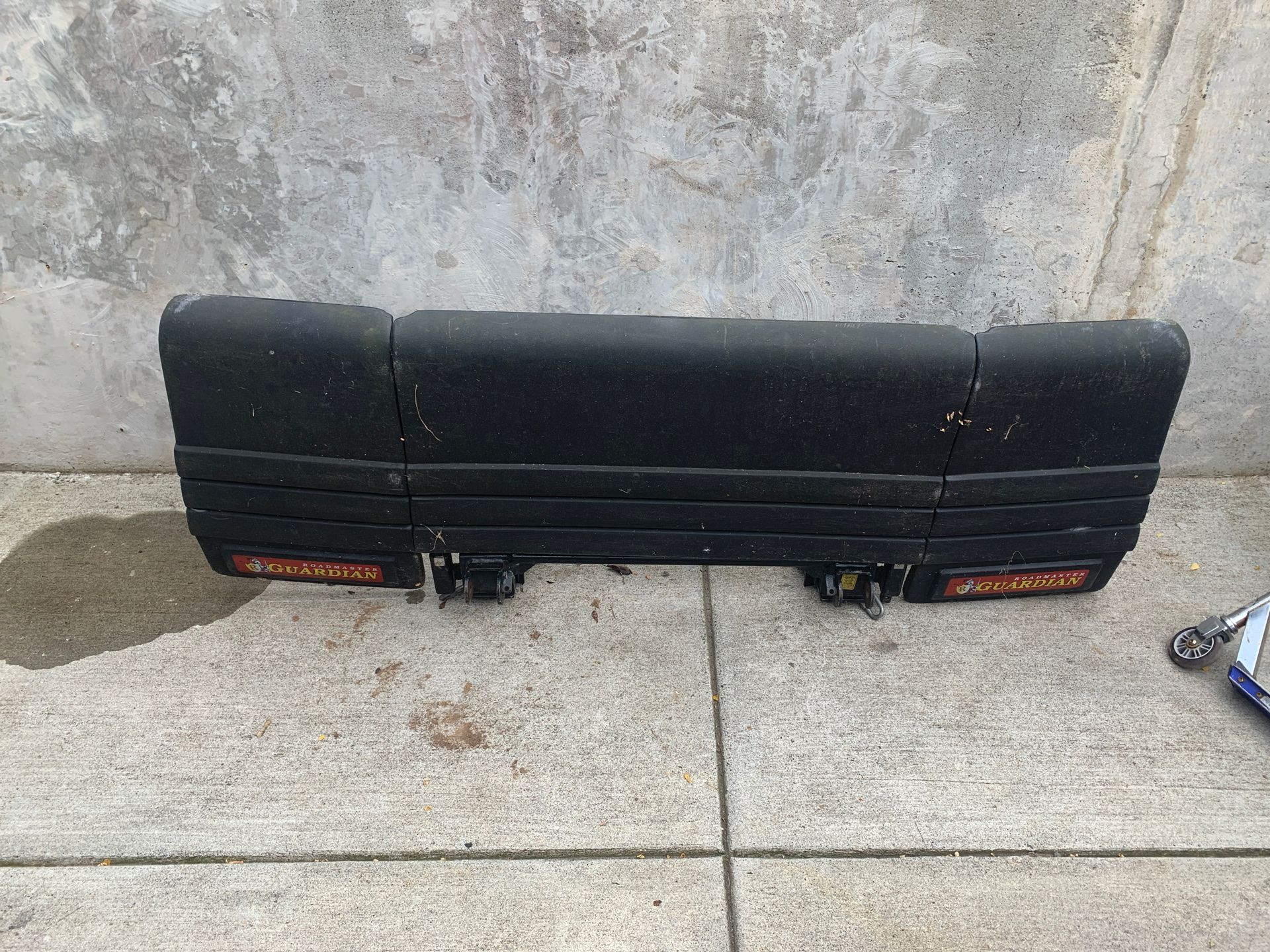 RV roadmaster gauardian tow behind with tow hooks