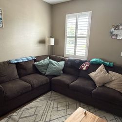 Couch with pull out bed