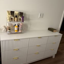 9 Drawer White with gold 